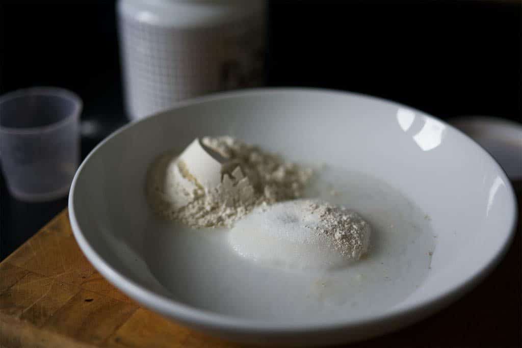 Salt, flour and water in a bowl